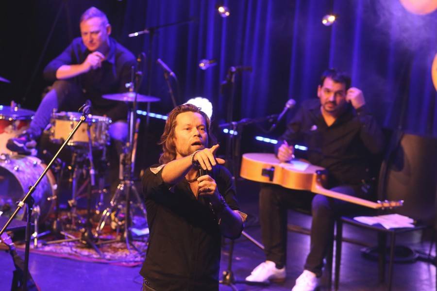 Kryštof v brněnském Sonu hrál, zpíval i odpovídal na zvídavé dotazy. Ty nejlepší odměnil