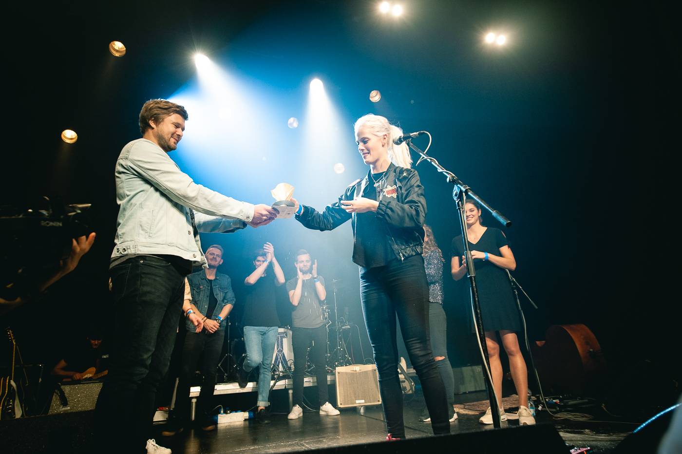 Thom Artway pokřtil desku All I Know, vystoupily i Lenny, Terezie Kovalová nebo Patricie