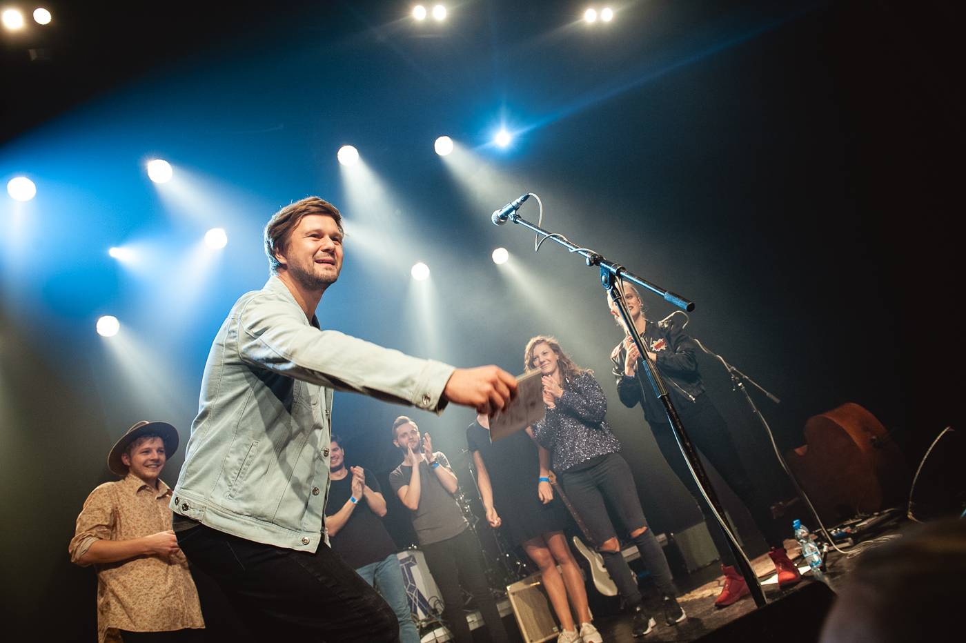 Thom Artway pokřtil desku All I Know, vystoupily i Lenny, Terezie Kovalová nebo Patricie