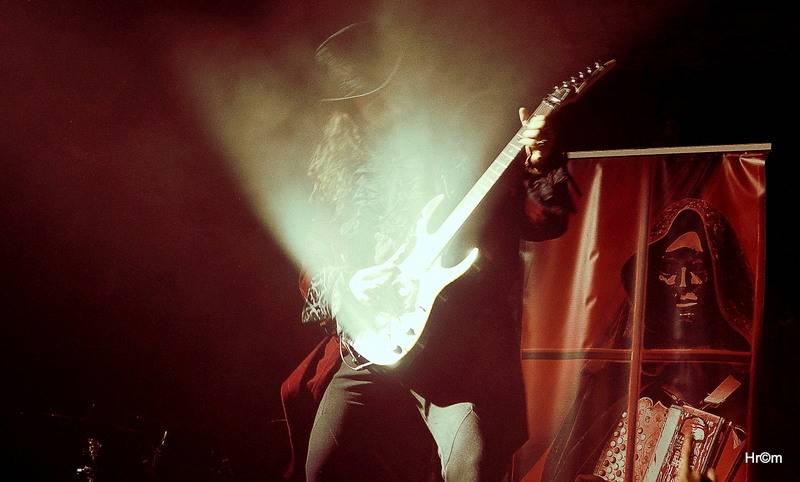 Lordi bavili v Roxy hororovou show. Album Sexorcsism představí i v dalších českých městech 