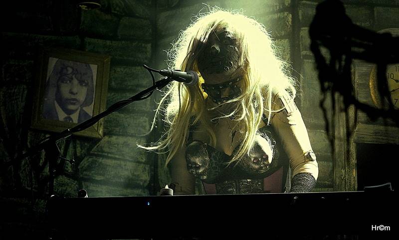 Lordi bavili v Roxy hororovou show. Album Sexorcsism představí i v dalších českých městech 