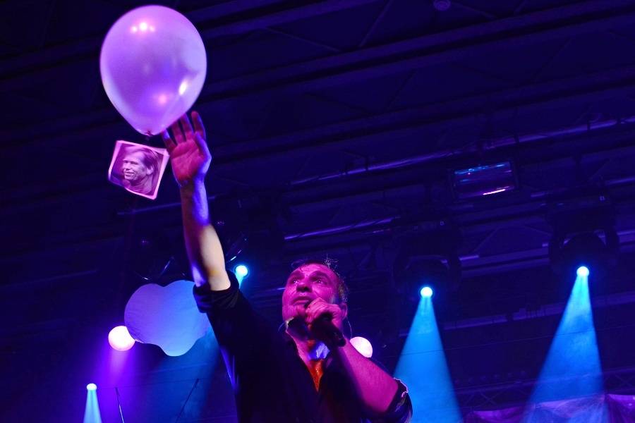 Hurá! Mig 21 zavítali do Brna, ženy všech generací házely po Jiřím Macháčkovi kalhotky 