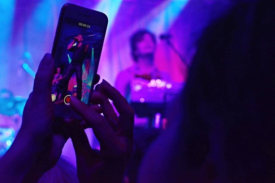 Hurá! Mig 21 zavítali do Brna, ženy všech generací házely po Jiřím Macháčkovi kalhotky 