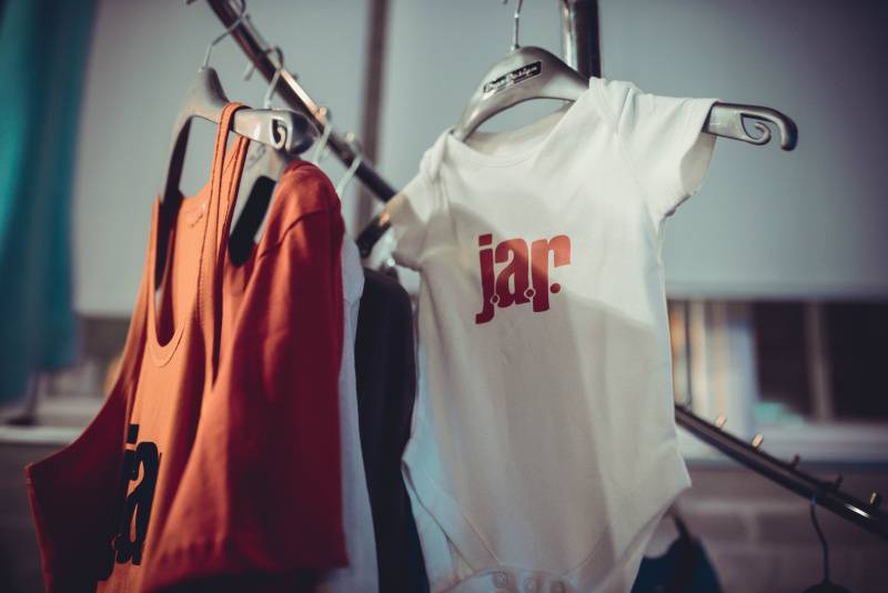 J.A.R. v Ostravě funkovou smrští roztančili vyprodaný klub Brick House