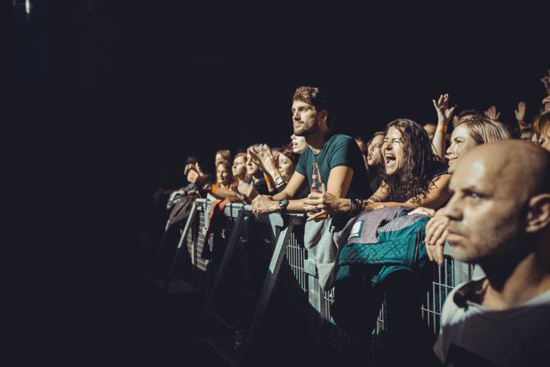 J.A.R. v Ostravě funkovou smrští roztančili vyprodaný klub Brick House