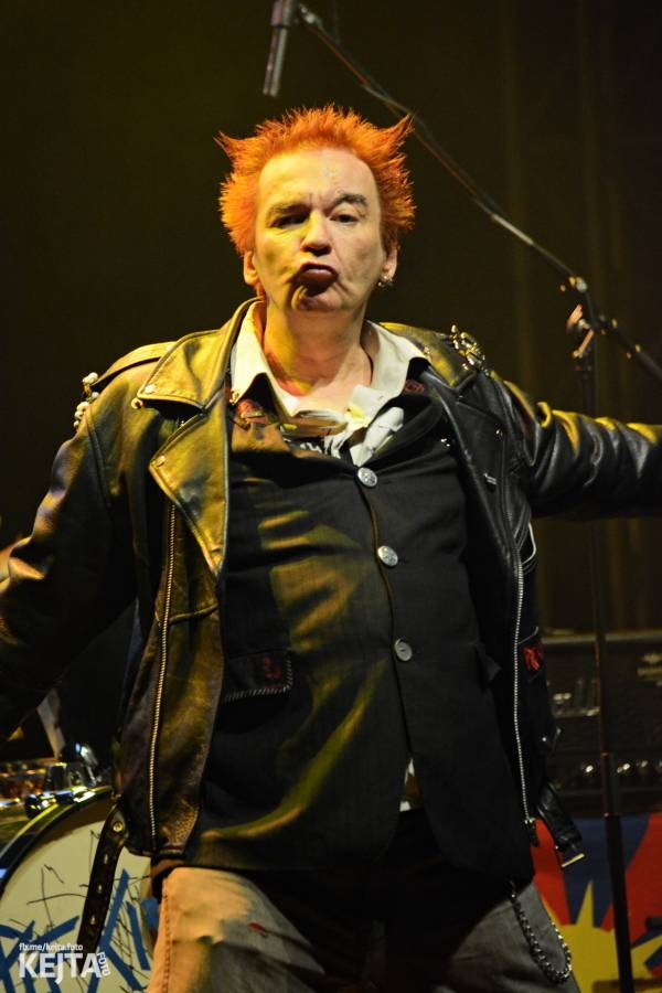 Visací zámek slavil ve Velkém sále pražské Lucerny 36 let, zahráli i Plexis