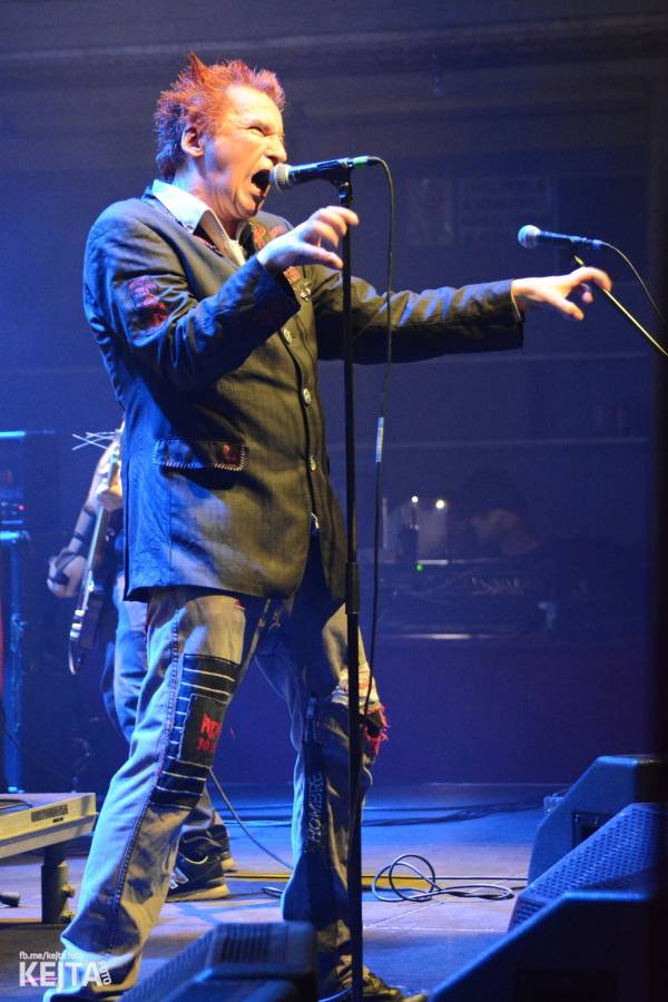 Visací zámek slavil ve Velkém sále pražské Lucerny 36 let, zahráli i Plexis