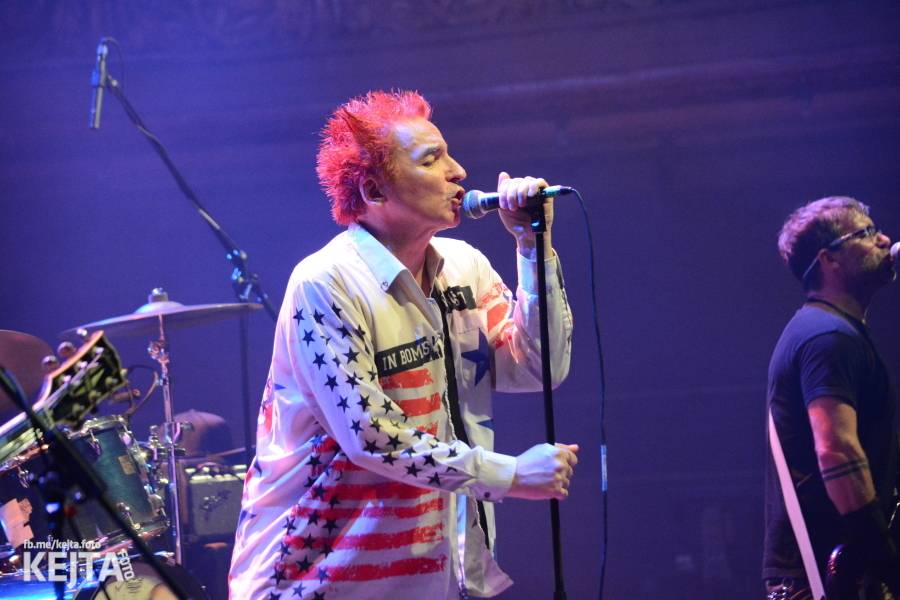 Visací zámek slavil ve Velkém sále pražské Lucerny 36 let, zahráli i Plexis