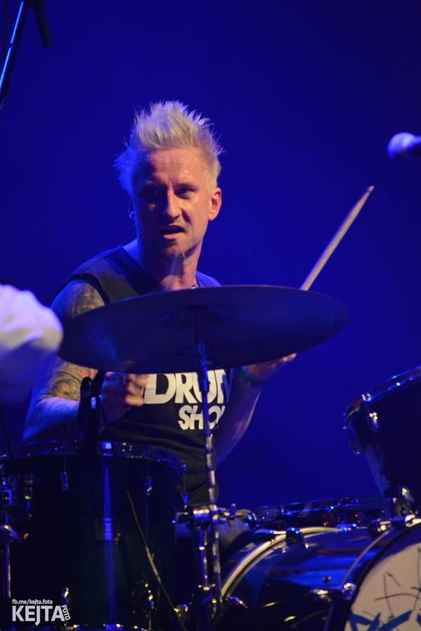 Visací zámek slavil ve Velkém sále pražské Lucerny 36 let, zahráli i Plexis