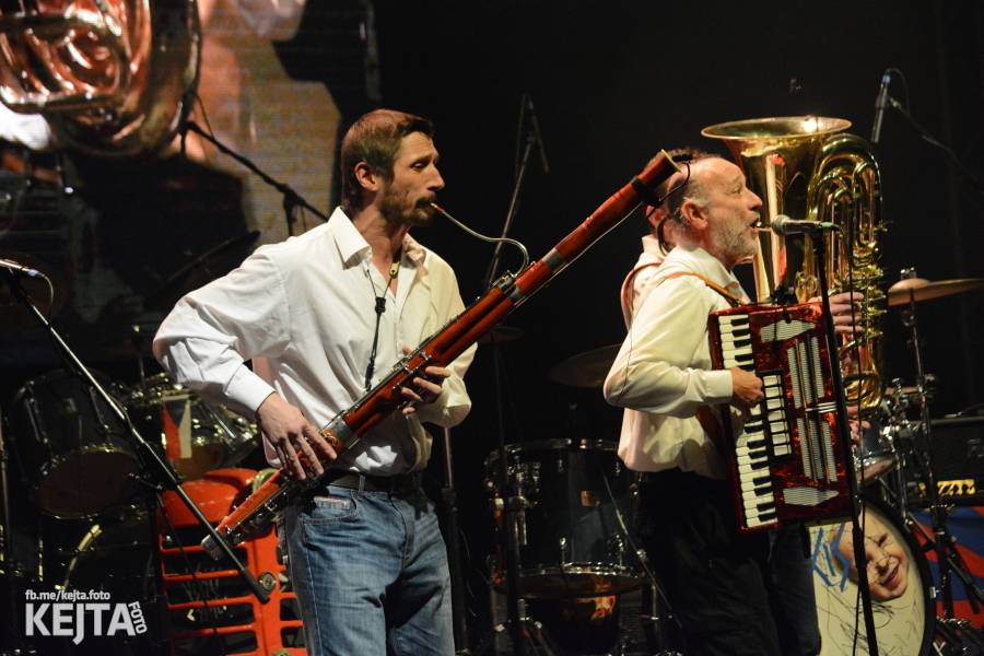 Visací zámek slavil ve Velkém sále pražské Lucerny 36 let, zahráli i Plexis