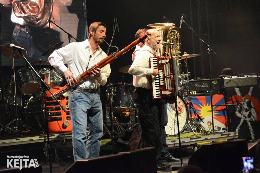 Visací zámek slavil ve Velkém sále pražské Lucerny 36 let, zahráli i Plexis