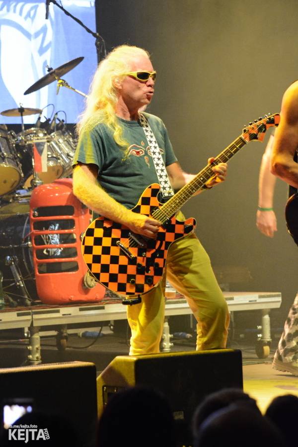 Visací zámek slavil ve Velkém sále pražské Lucerny 36 let, zahráli i Plexis