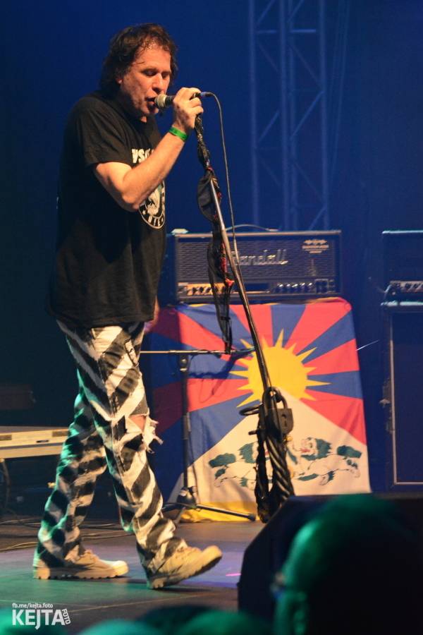 Visací zámek slavil ve Velkém sále pražské Lucerny 36 let, zahráli i Plexis