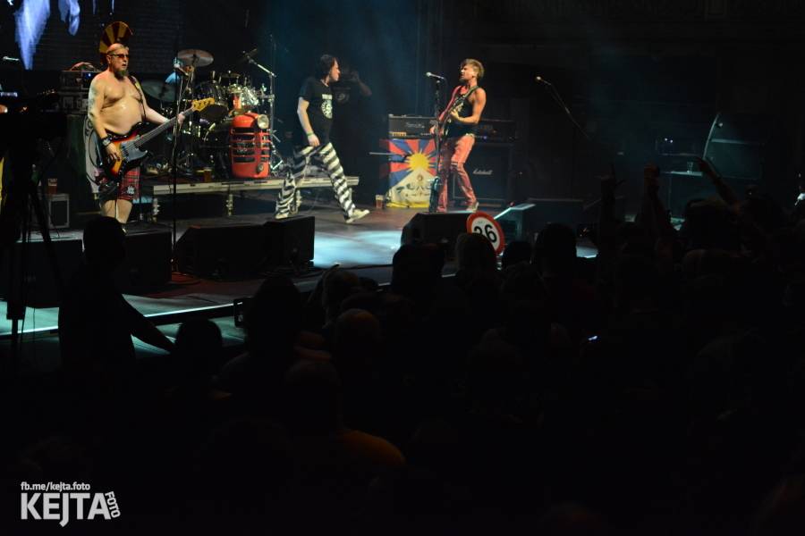 Visací zámek slavil ve Velkém sále pražské Lucerny 36 let, zahráli i Plexis