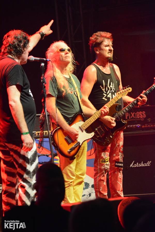 Visací zámek slavil ve Velkém sále pražské Lucerny 36 let, zahráli i Plexis