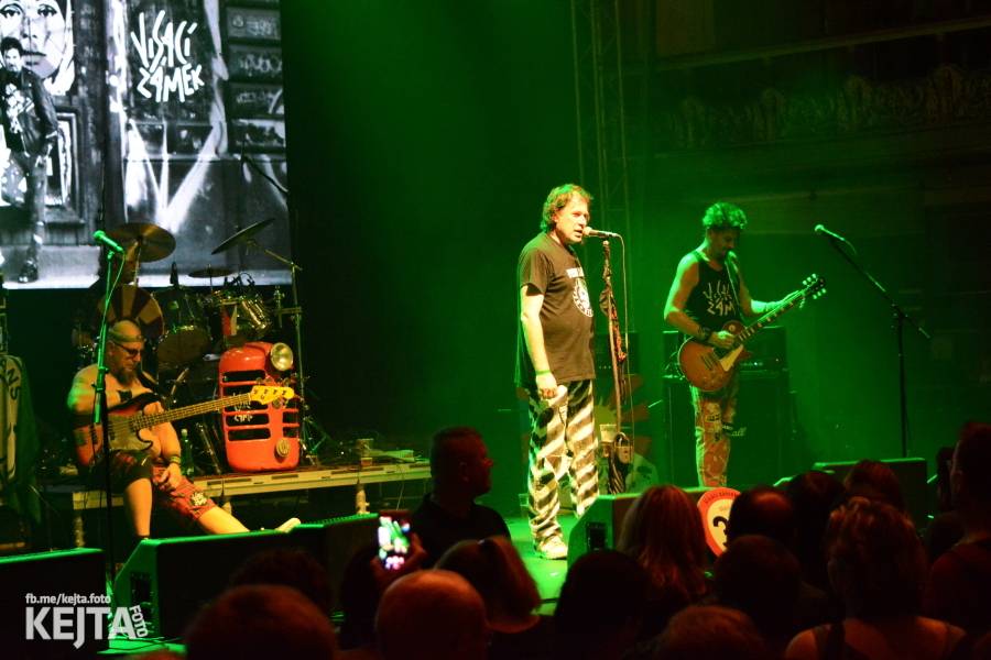 Visací zámek slavil ve Velkém sále pražské Lucerny 36 let, zahráli i Plexis