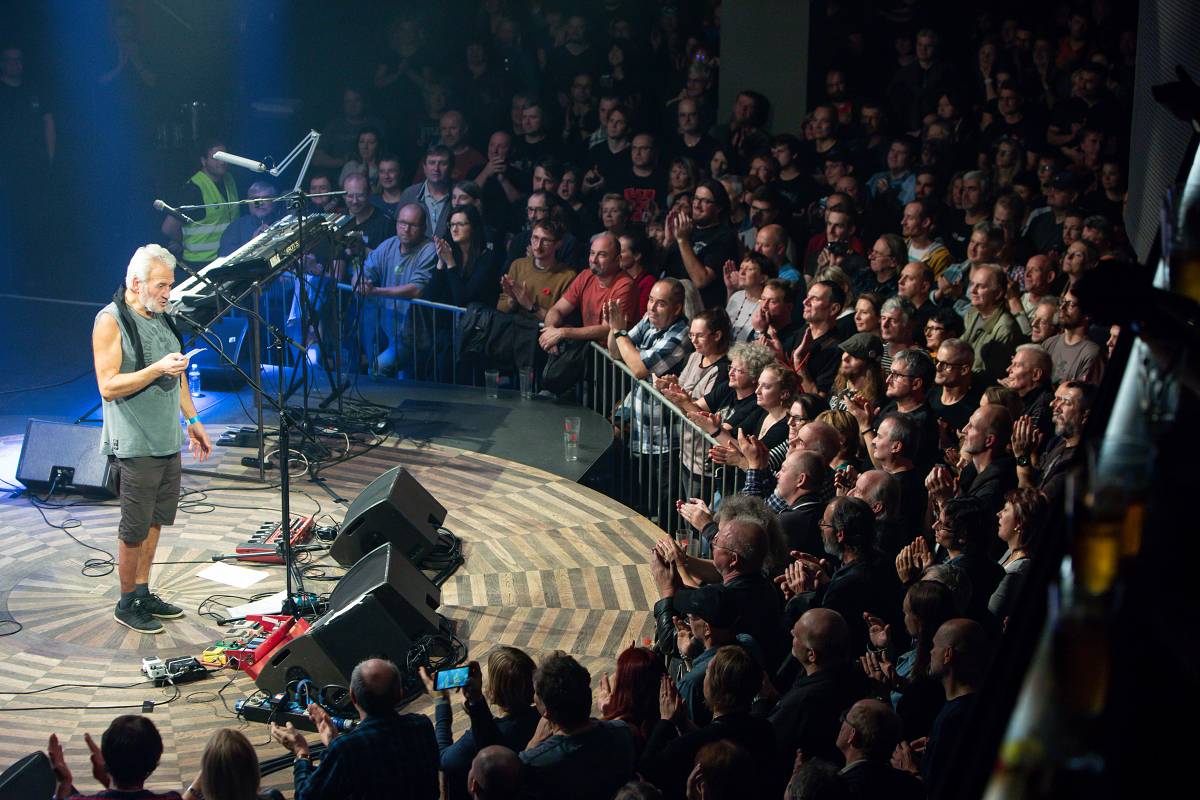 Progres 2 oslavili v Lucerna Music Baru padesát let. Představili i novou desku, kterou vydali po osmadvaceti letech