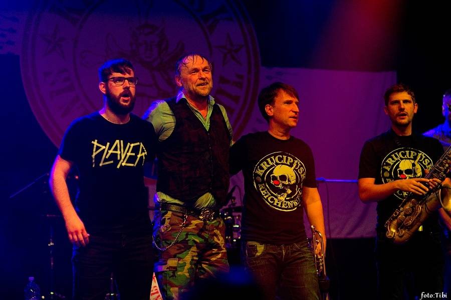 Krucipüsk strhl fanoušky v Českých Budějovicích