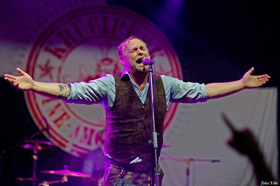 Krucipüsk strhl fanoušky v Českých Budějovicích