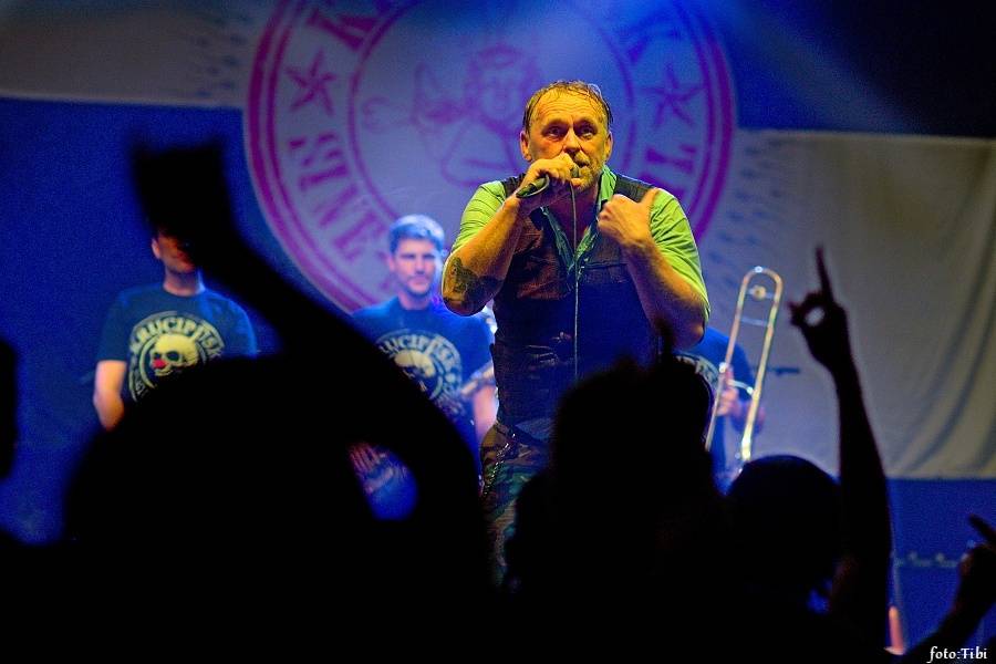 Krucipüsk strhl fanoušky v Českých Budějovicích