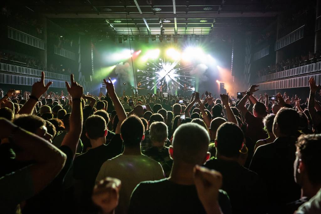 Scooter v Praze nenaplnil Forum Karlín ani očekávání