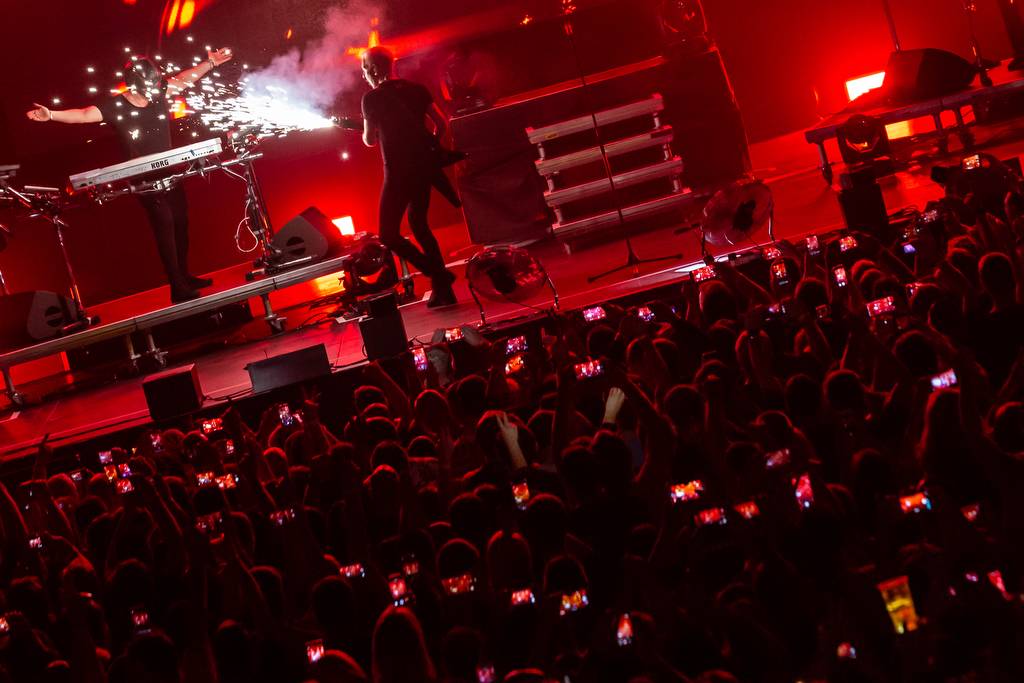 Scooter v Praze nenaplnil Forum Karlín ani očekávání