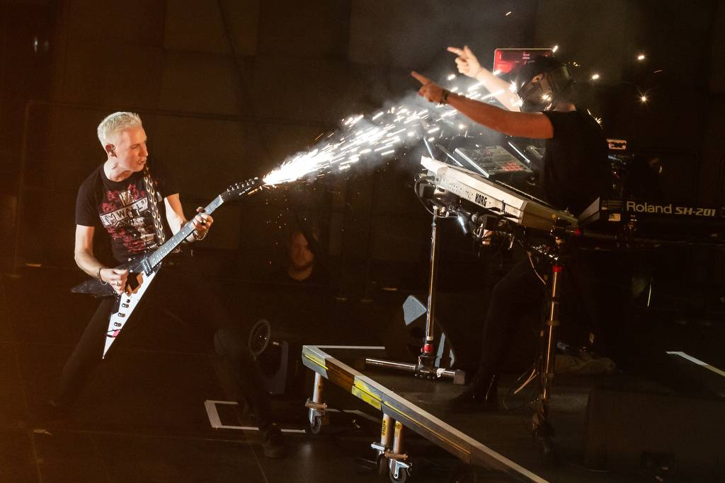 Scooter v Praze nenaplnil Forum Karlín ani očekávání