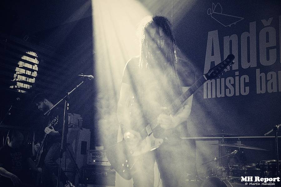 Kurtizány z 25. Avenue zavítali do Plzně, zpěvák Daniel Kurz tančil s diváky