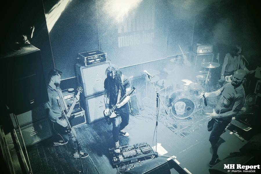 Kurtizány z 25. Avenue zavítali do Plzně, zpěvák Daniel Kurz tančil s diváky