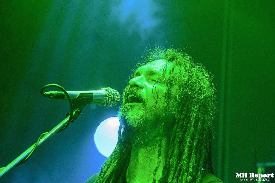 Kurtizány z 25. Avenue zavítali do Plzně, zpěvák Daniel Kurz tančil s diváky