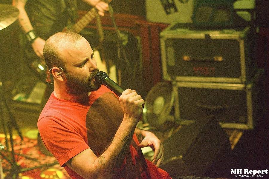 Kurtizány z 25. Avenue zavítali do Plzně, zpěvák Daniel Kurz tančil s diváky