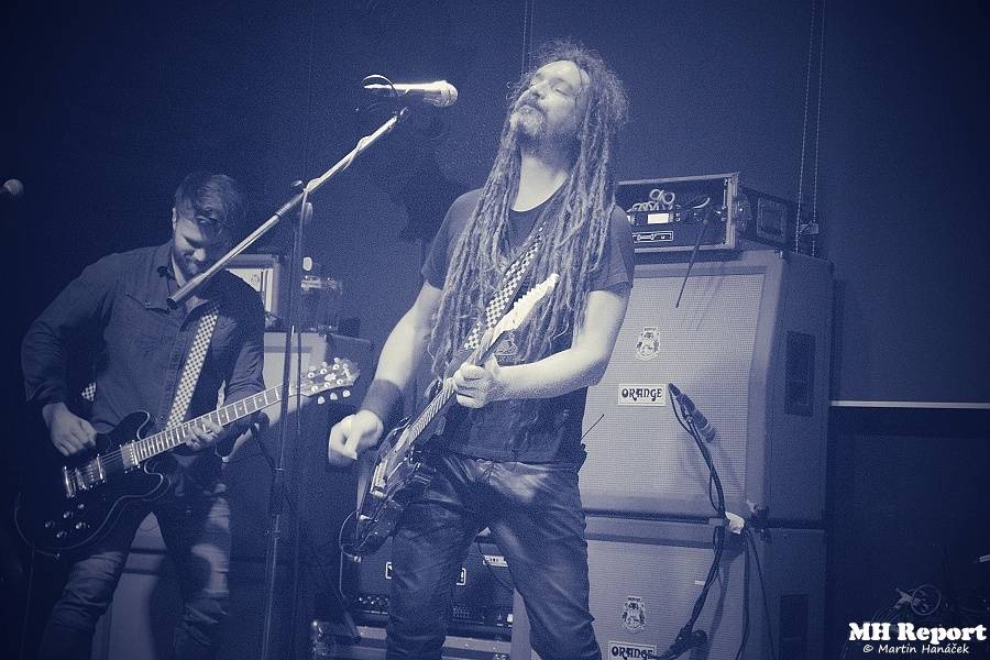 Kurtizány z 25. Avenue zavítali do Plzně, zpěvák Daniel Kurz tančil s diváky