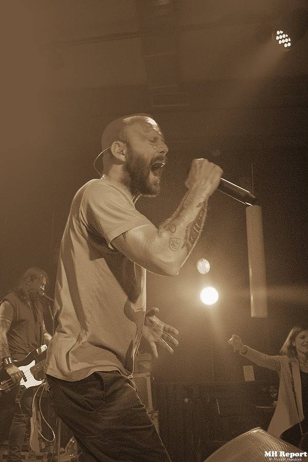 Kurtizány z 25. Avenue zavítali do Plzně, zpěvák Daniel Kurz tančil s diváky