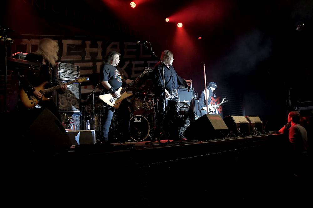 Michael Schenker Fest: V Roxy se po boku ikonického kytaristy vystřídali čtyři zpěváci