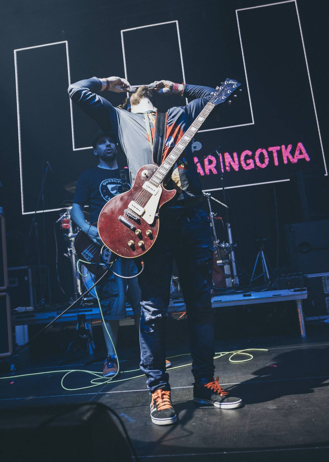 Wohnout v Lucerně pokřtili novou desku Miss maringotka svými polibky