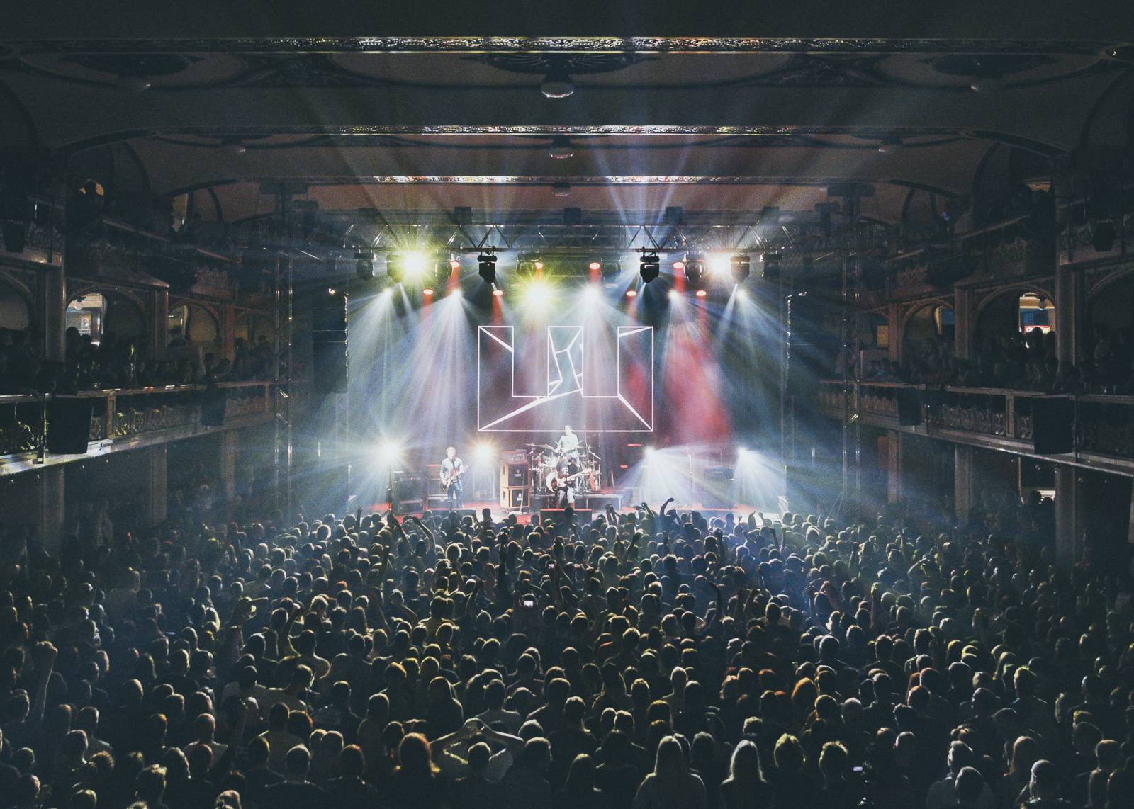 Wohnout v Lucerně pokřtili novou desku Miss maringotka svými polibky