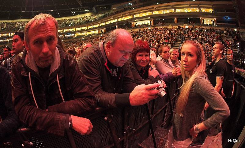 Škwor slavil dvacet let vyprodanou O2 arenou! Gratulovat přišel i Kapitán Demo