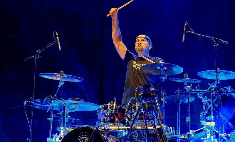 Škwor slavil dvacet let vyprodanou O2 arenou! Gratulovat přišel i Kapitán Demo