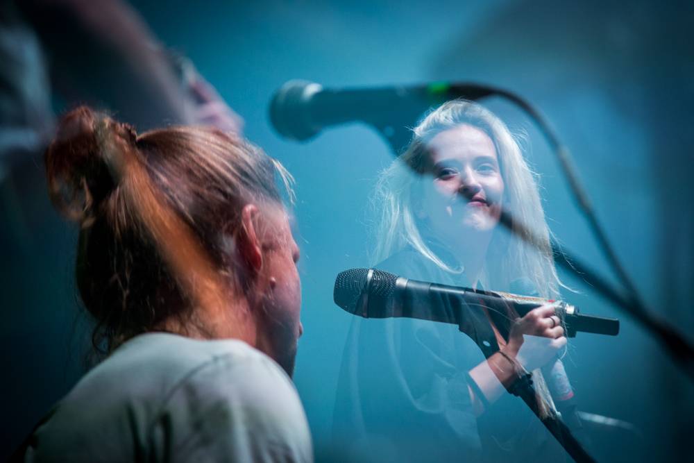 Tomáš Klus pokřtil album SpOlu ve Foru Karlín. Zpívala s ním manželka Tamara, představili i nový klip