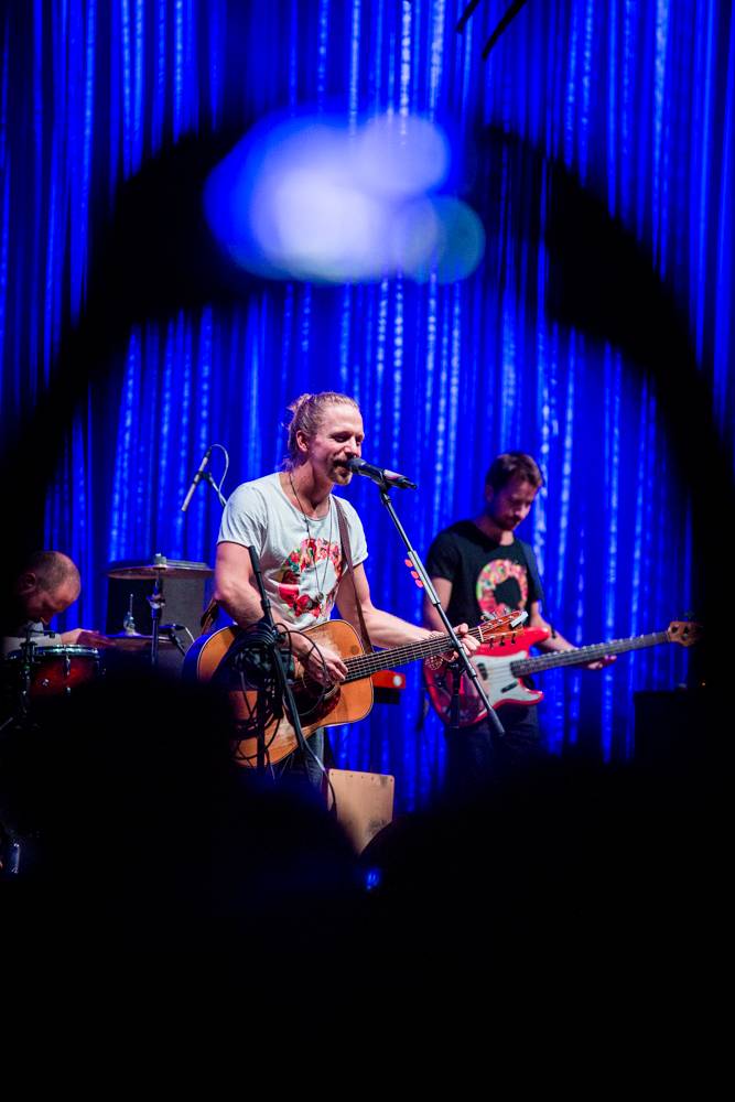 Tomáš Klus pokřtil album SpOlu ve Foru Karlín. Zpívala s ním manželka Tamara, představili i nový klip