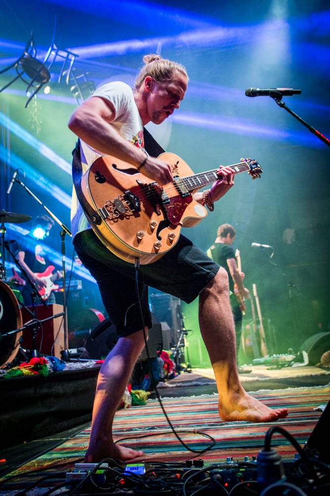 Tomáš Klus pokřtil album SpOlu ve Foru Karlín. Zpívala s ním manželka Tamara, představili i nový klip