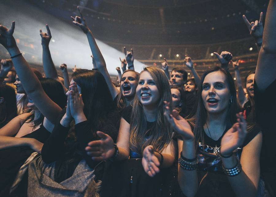 Nightwish naplnili O2 arenu, ohnivé show vévodila princezna bojovnice Floor Jansen