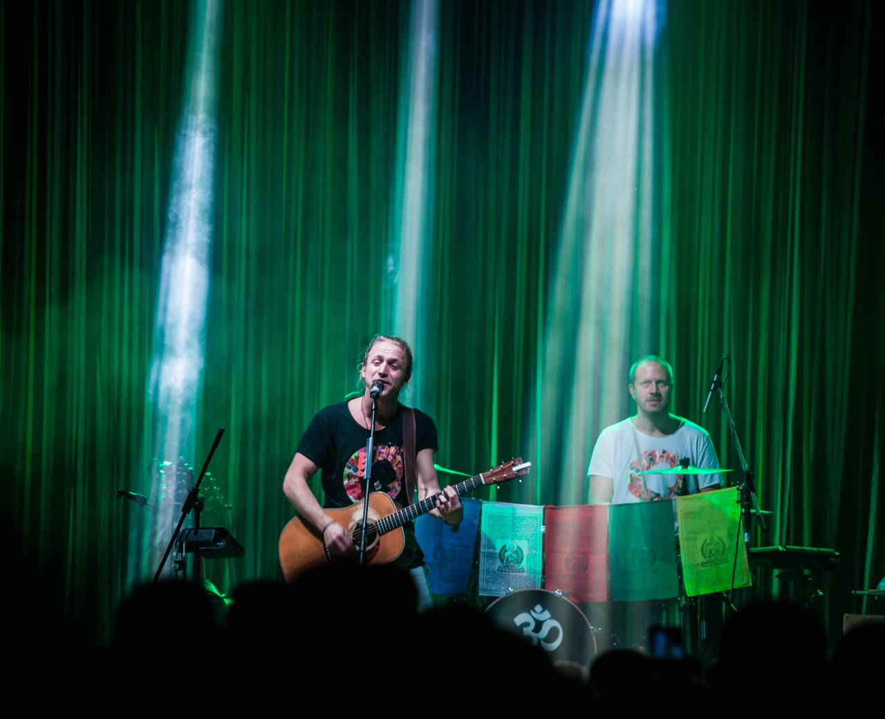 Tomáš Klus zpíval a tančil SpOlu s plzeňskými fanoušky