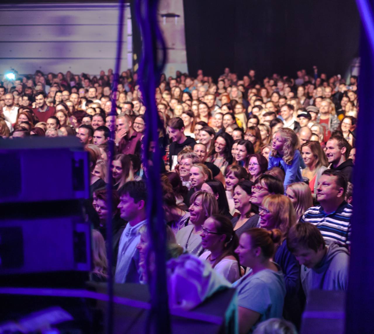 Tomáš Klus zpíval a tančil SpOlu s plzeňskými fanoušky
