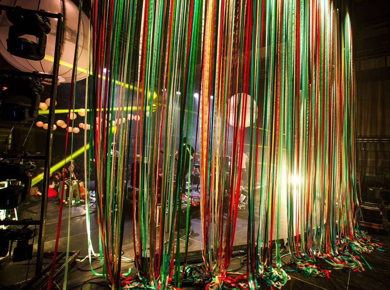 Tomáš Klus zpíval a tančil SpOlu s plzeňskými fanoušky