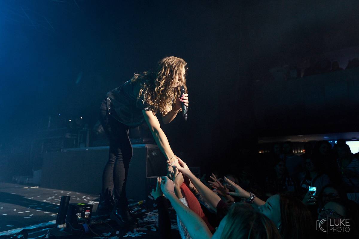 Lenny si podmanila brněnské Sono. Fanouškům zazpívala přímo uprostřed sálu