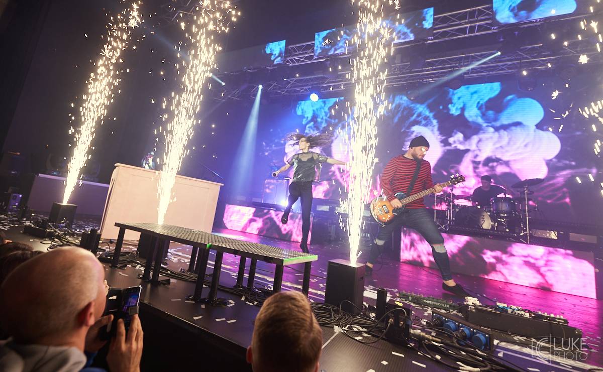 Lenny si podmanila brněnské Sono. Fanouškům zazpívala přímo uprostřed sálu