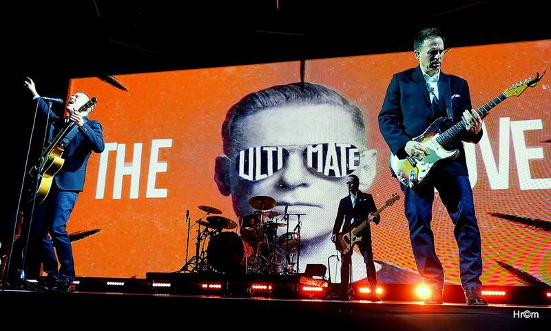 Bryan Adams zakončil v Ostravě své Evropské tour.