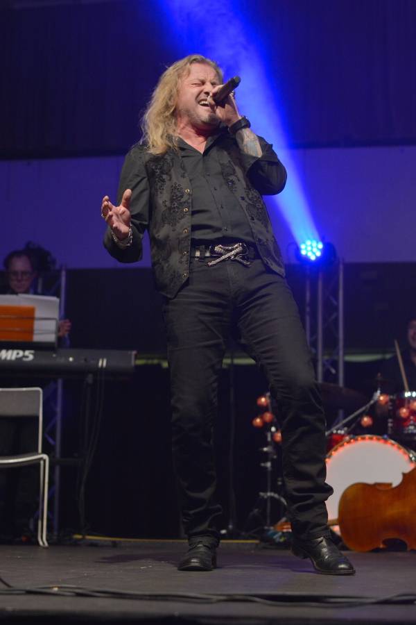 Inflagranti přivezly do Pardubic vánoční atmosféru, jejich hostem byl Josef Vojtek