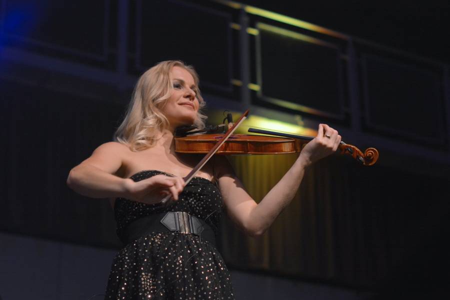 Inflagranti přivezly do Pardubic vánoční atmosféru, jejich hostem byl Josef Vojtek